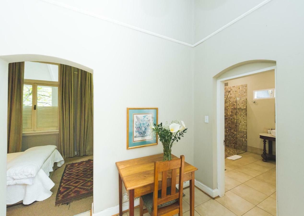 Osborne House Hotel Претория Екстериор снимка