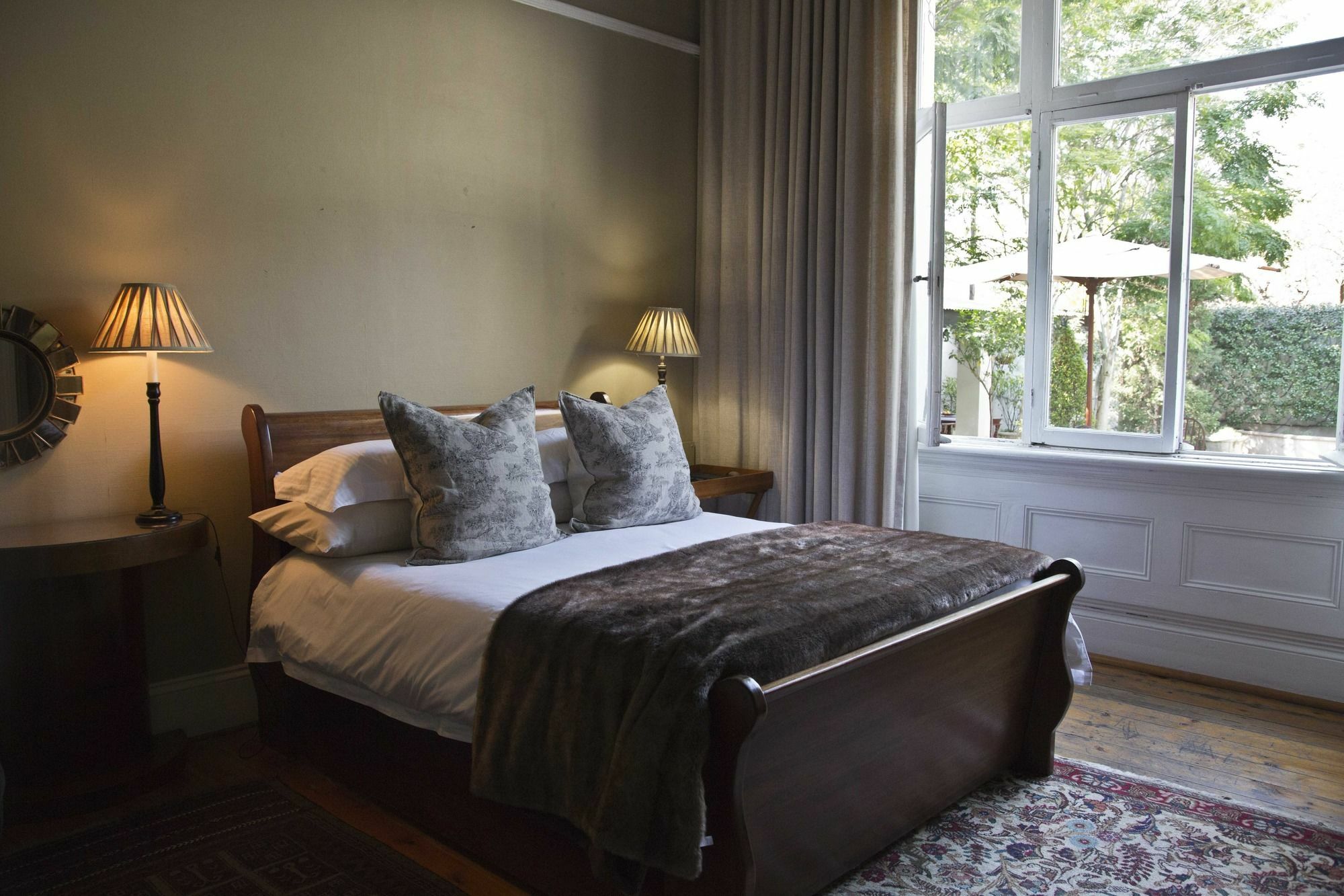 Osborne House Hotel Претория Екстериор снимка